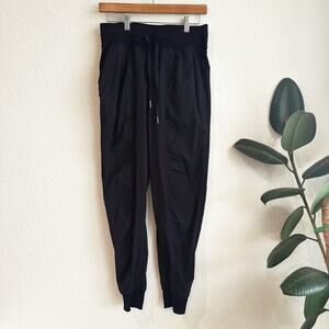 Lululemon Dace Studio Mid-Rise Jogger Pants Size 6 Full Length Black Athleisure